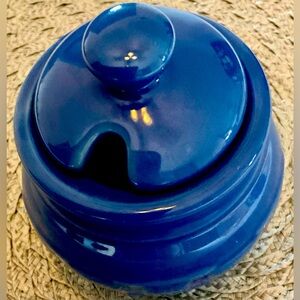 Longaberger Sugar bowl with lid cornflower Discontinued item